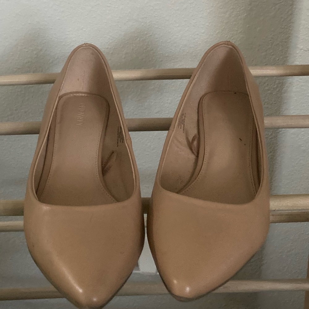 EUC Old navy nude kitten heels